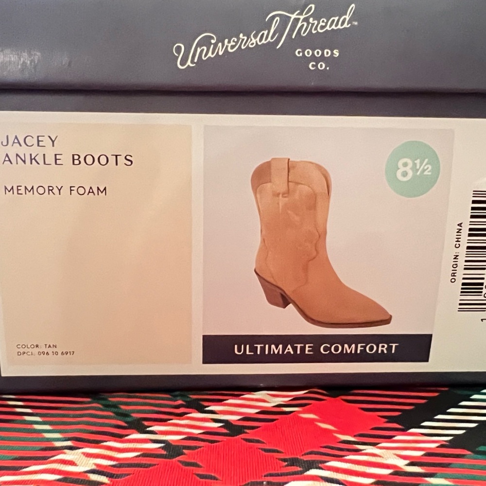 Universal Thread Jacey Tan Boots